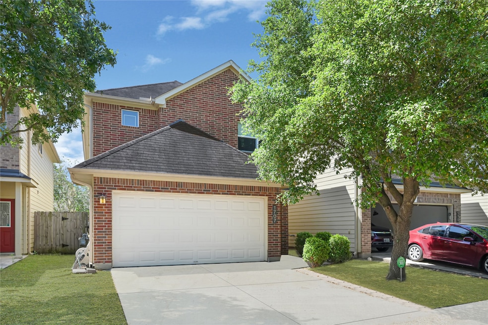 1707 Don Alejandro, Houston, TX 77091 - photo 1