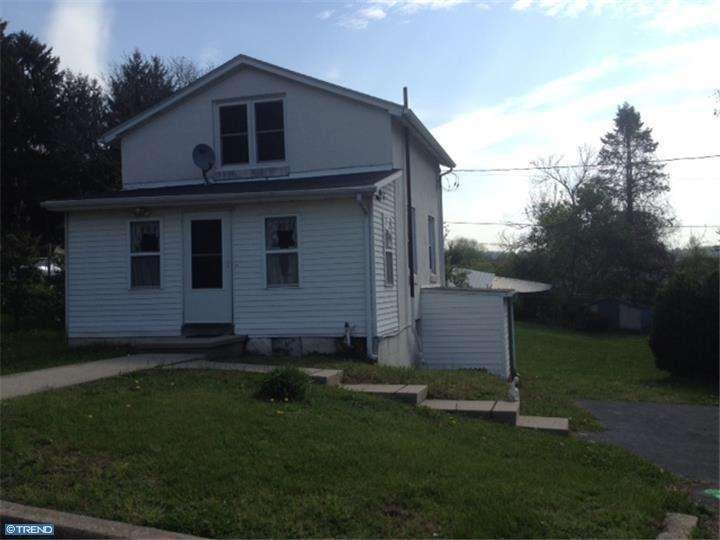 703 Grove Ave, Mohnton, PA 19540 - photo 1