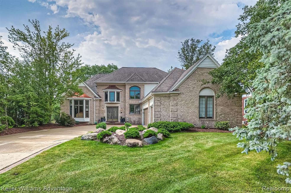 3673 Merriweather Ln, Rochester Hills, MI 48306 - photo 1