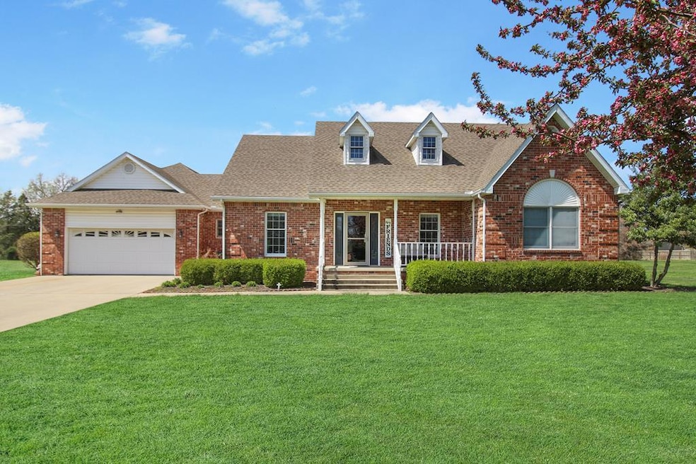 306 N 35th St, Parsons, KS 67357 - photo 1