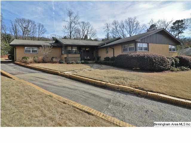 5985 Crestwood Circle
