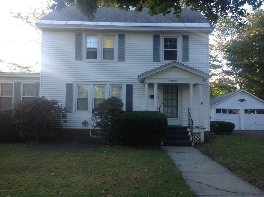 Classic Side Entry Colonial