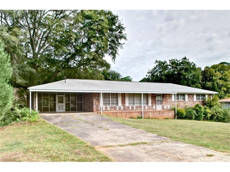 Lovely lot, level driveway, and private fenced bac
