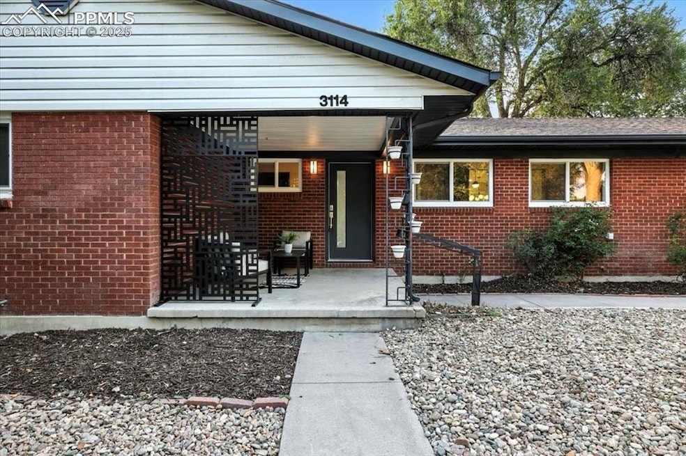 3114 Templeton Gap Rd, Colorado Springs, CO 80907 - photo 1