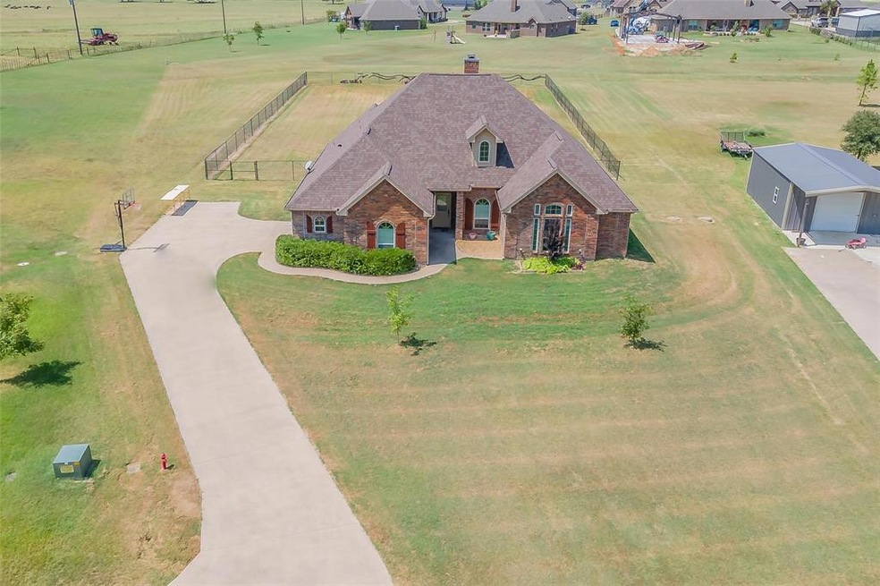 132 Champion Ct, Weatherford, TX 76087 - photo 1