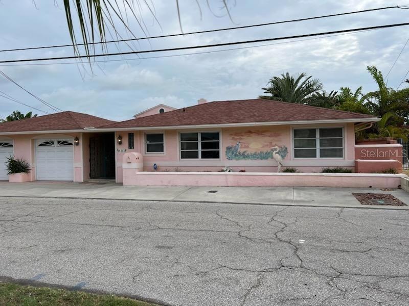 8201 Bayshore Dr, Treasure Island, FL 33706 - photo 1