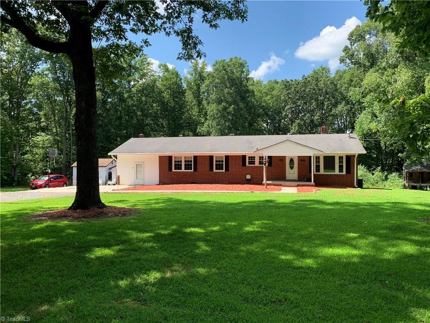 145 Richland Park Dr, Asheboro, NC 27205 - photo 1