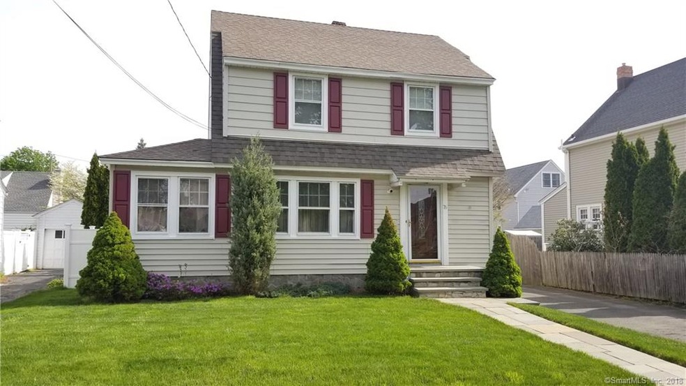 Welcome to 76 Queens Ave in Stratford
