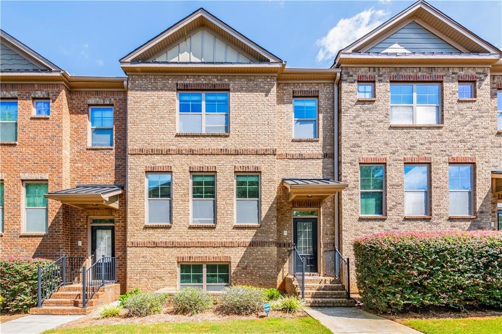 Luxury 4 bedroom 3.5 bath townhome in prime Alphar