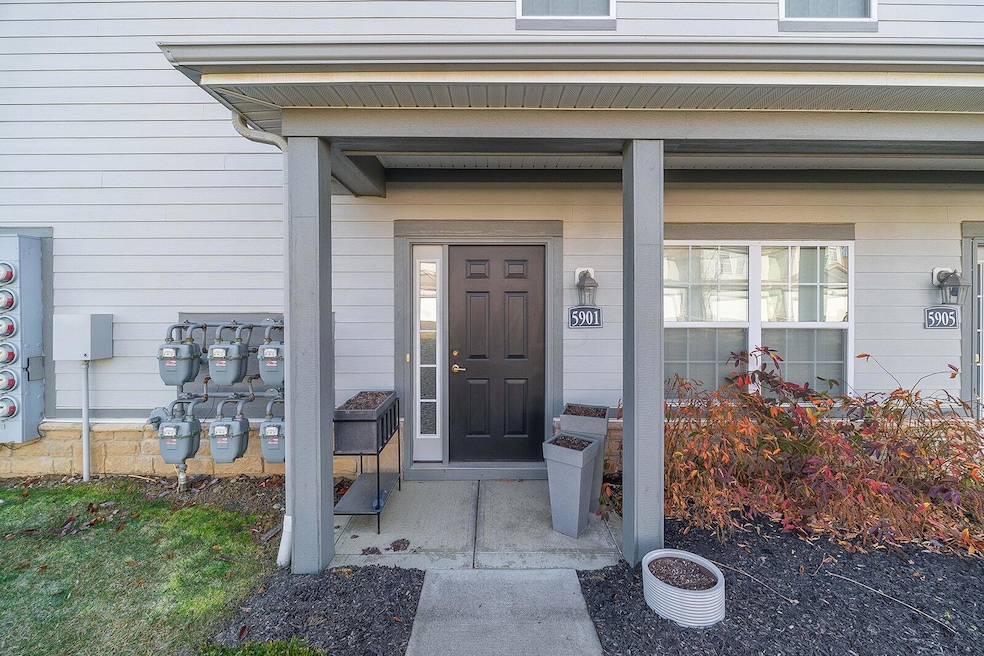 5901 Blackbird Way-2