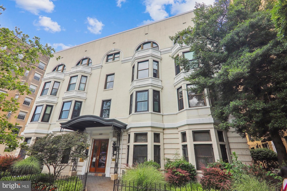 1669 Columbia Rd NW unit 210, Washington, DC 20009 - photo 1
