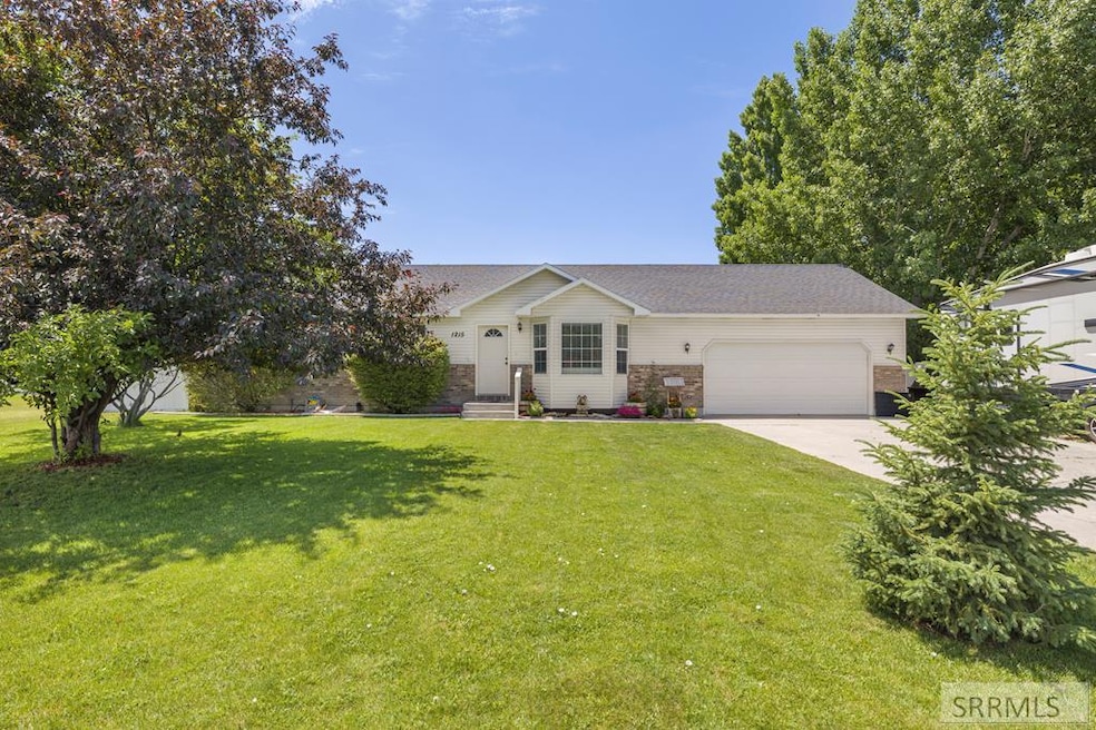 For Sale $470,000 • Co-Listing Agent