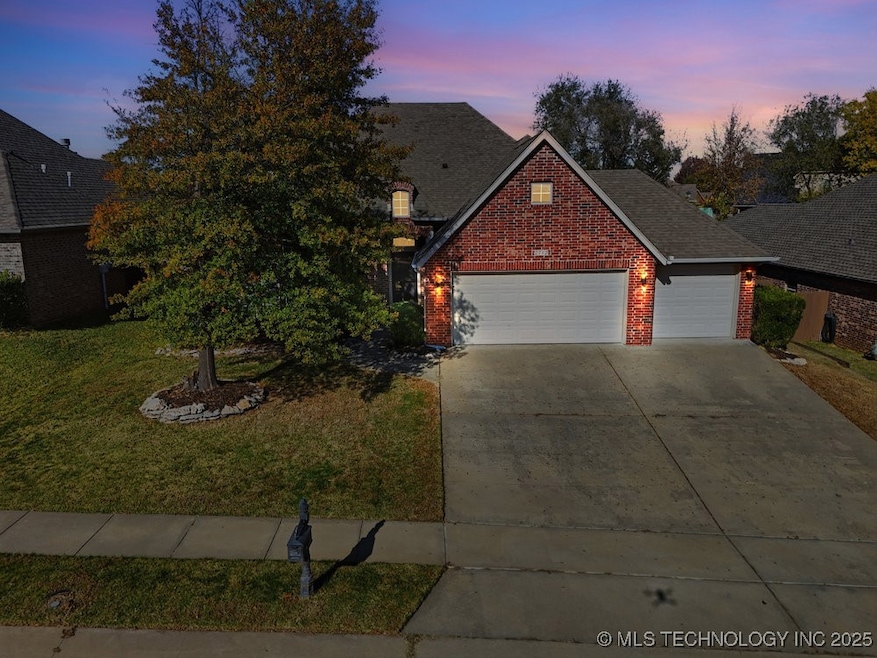 2712 W Natchez St, Broken Arrow, OK 74011 - photo 1