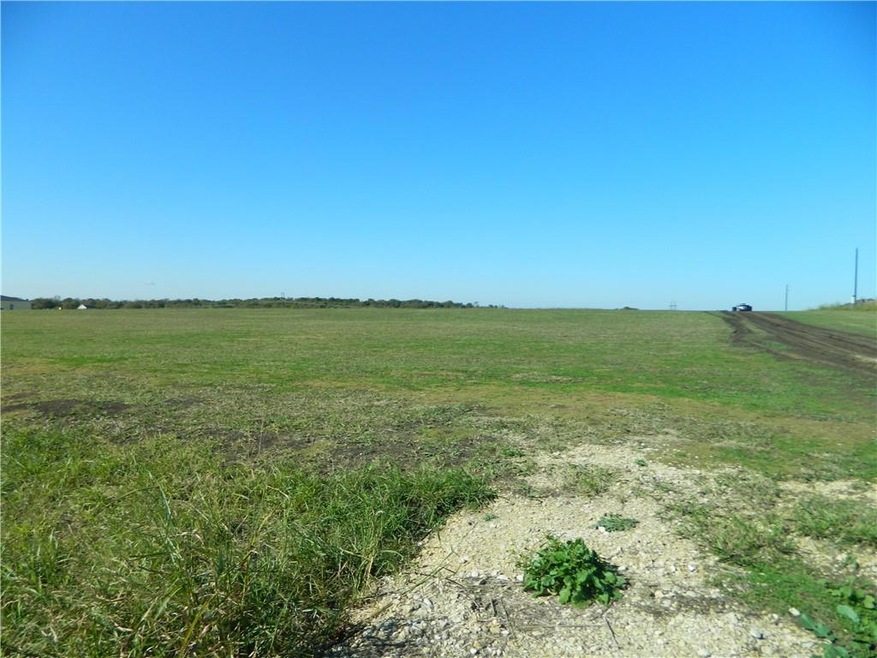 1326 Blue Cut Rd S, Moody, TX 76557 - photo 1