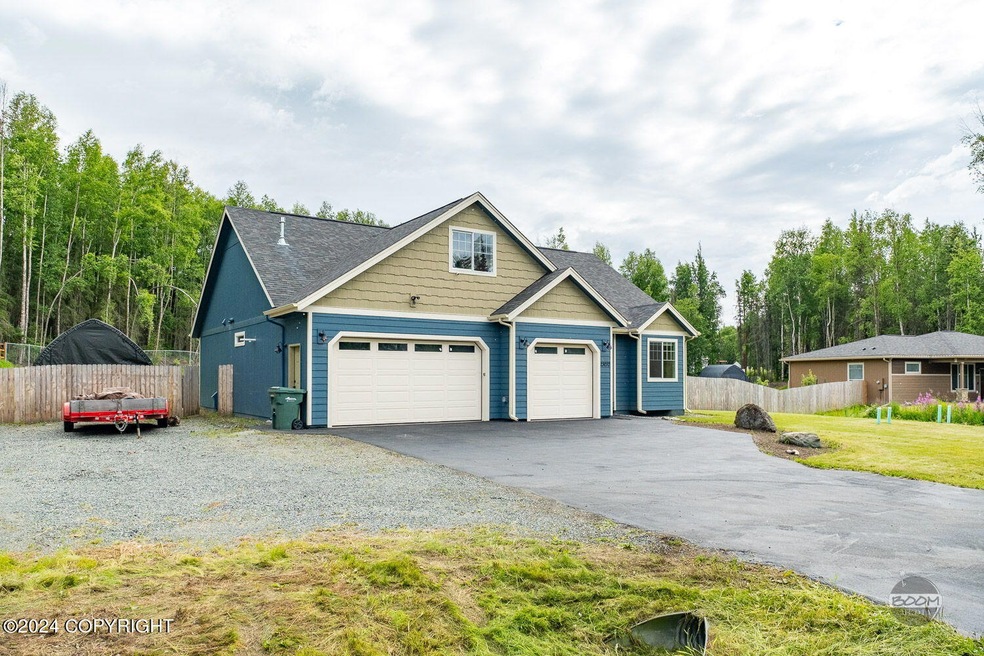 5-web-or-mls-23070 Sheltering Spruce Ave