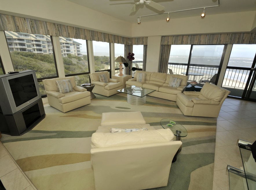 1307oceanclub3_15_23.jpg