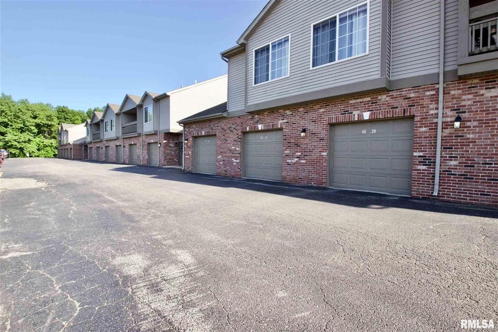 4523 N Tallgrass Ln, Peoria, IL 61615 - photo 1