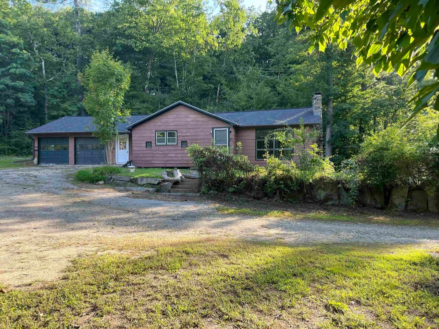 54 Parker St, Plymouth, NH 03264 - photo 1