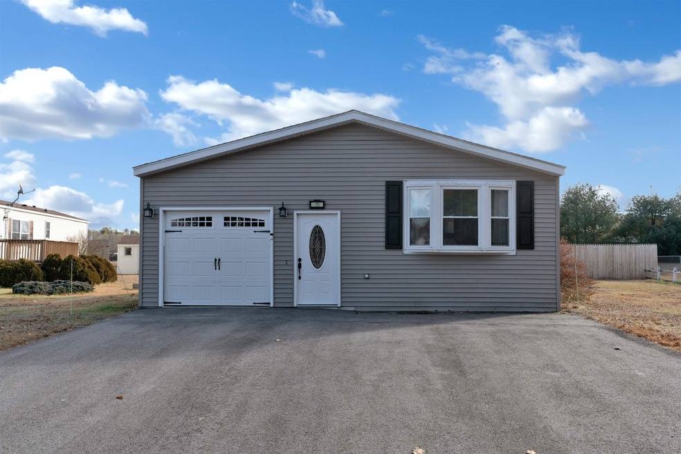 15 Daffodil Hill Ln, Rochester, NH 03868 - photo 1