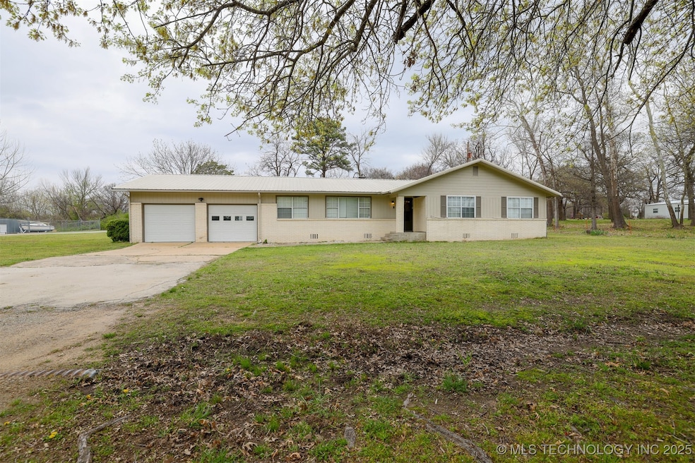 417717 E 1145 Rd, Eufaula, OK 74432 - photo 1