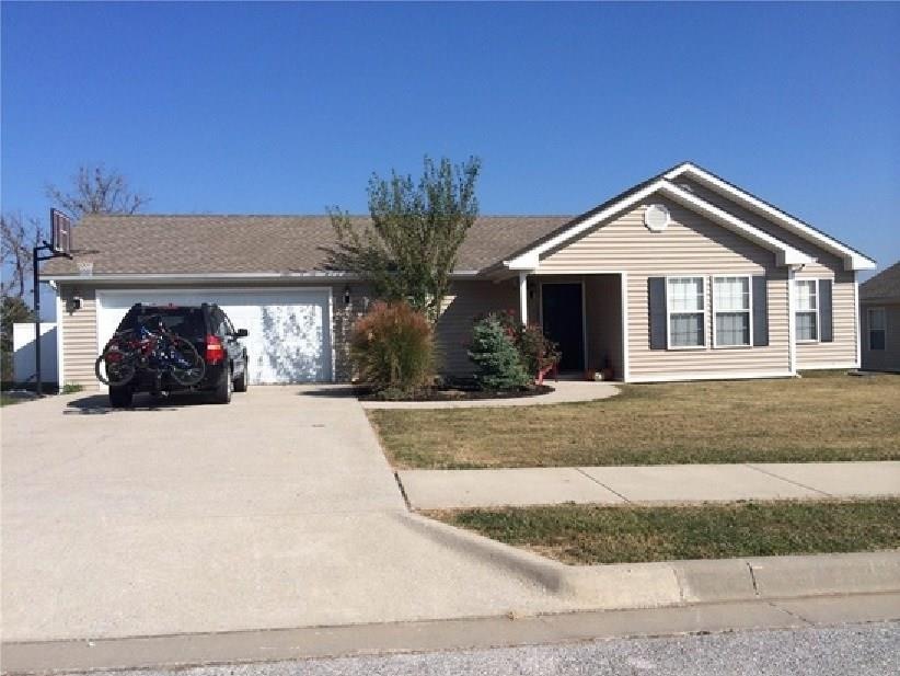 1381 Colonel Hawthorne Dr, Prairie Grove, AR 72753 - photo 1