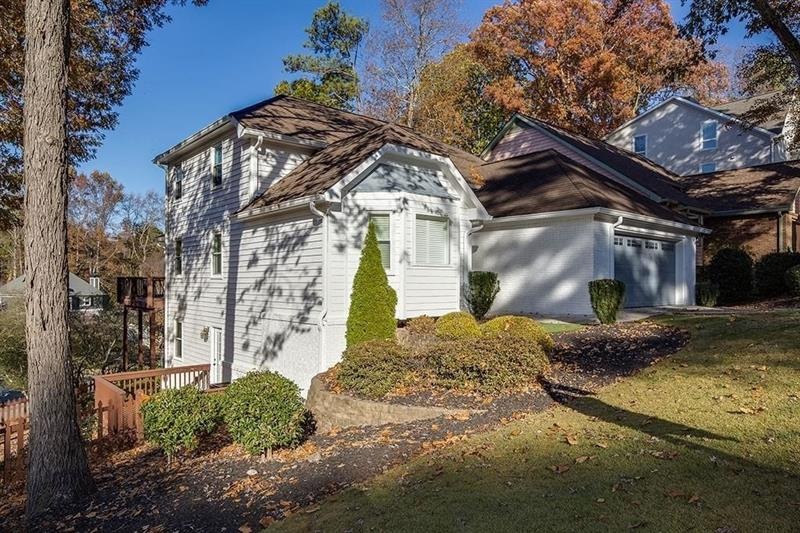 200 Kinross Ct, Roswell, GA 30076 - photo 1