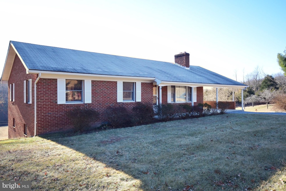 17722 Senedo Rd, Edinburg, VA 22824 - photo 1