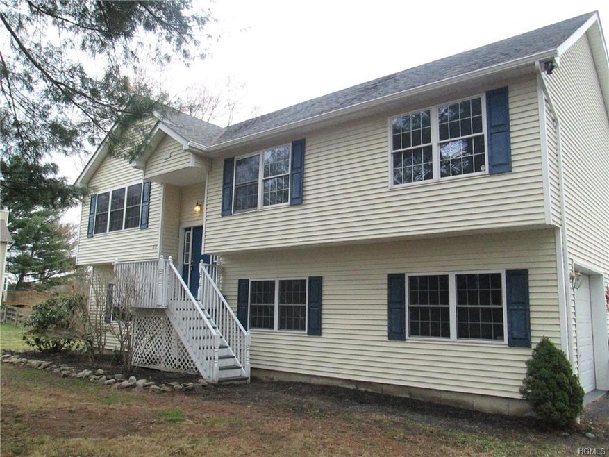 59 Gillespie St, Pine Bush, NY 12566 - photo 1