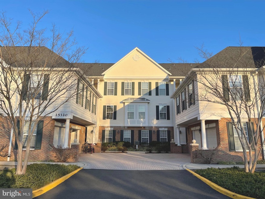 25320 Lake Mist Square unit 202, Chantilly, VA 20152 - photo 1
