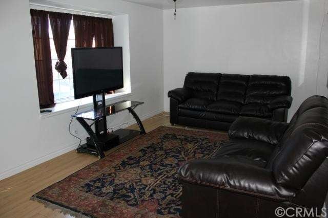 1113 E 119th St, Los Angeles, CA 90059 - photo 1