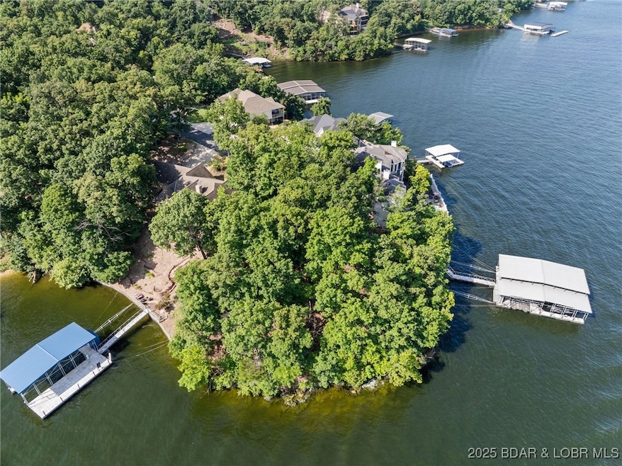 For Sale $1,399,995 • Co-Listing Agent