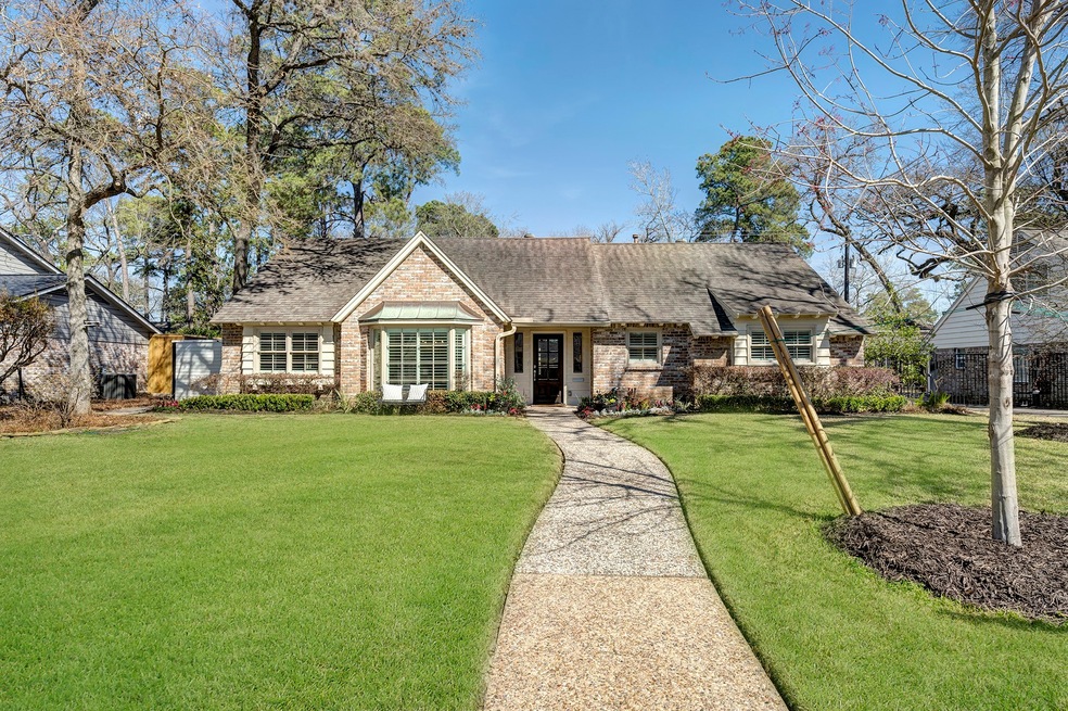 13406 Pebblebrook Dr, Houston, TX 77079 - photo 1