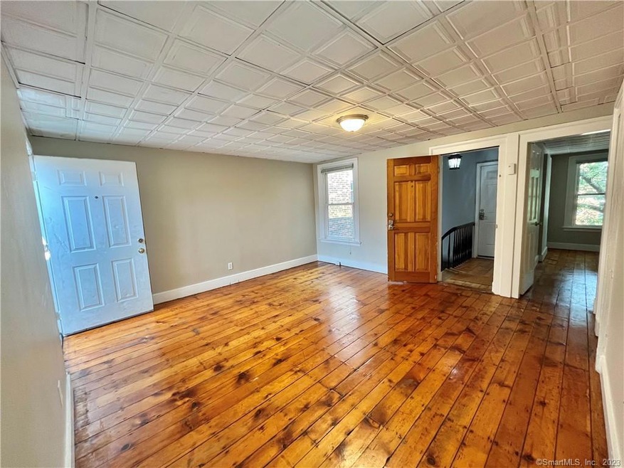 512 Chapel St unit 2F, New Haven, CT 06511 - photo 1