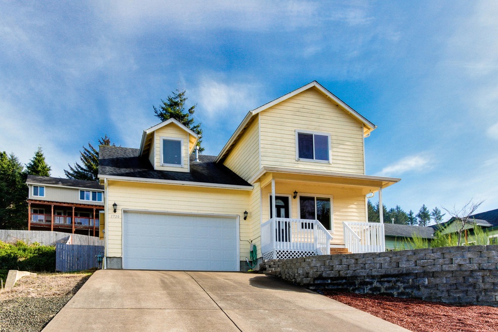 1720 SE Mast Ave, Lincoln City, OR 97367 - photo 1