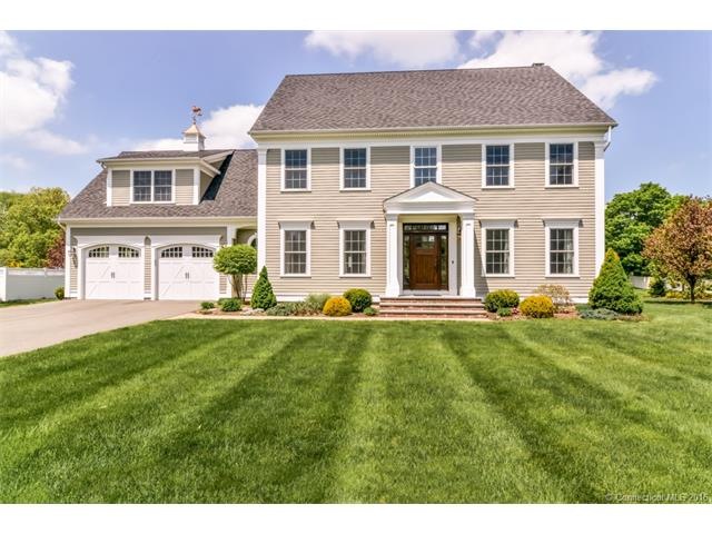 Beautiful Colonial with Prime Location!!