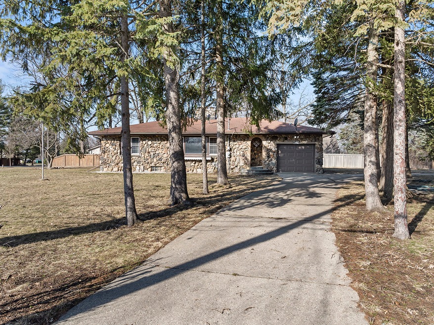 1146 Magnolia Ave, Gurnee, IL 60031 - photo 1