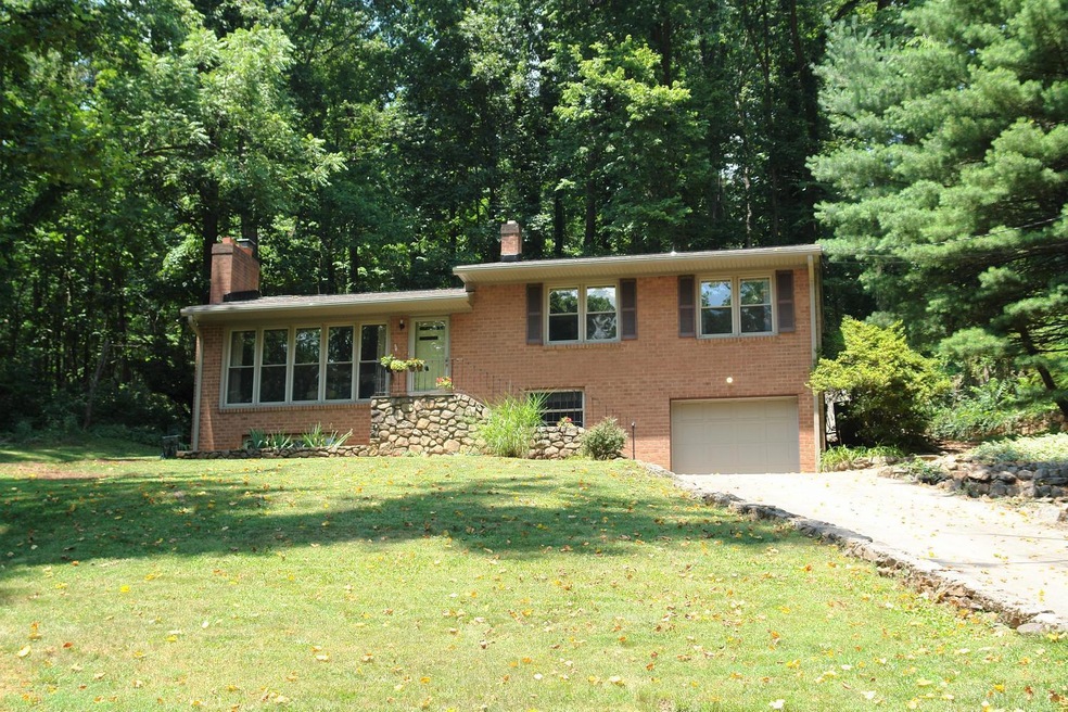 743 Shirley Rd Salem VA 24153-large-001-
