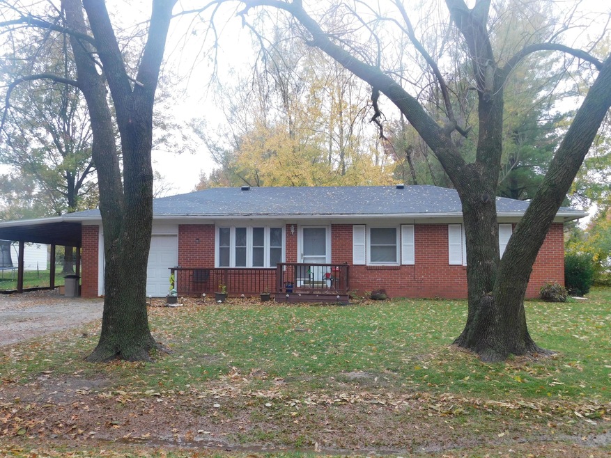 415 N Audrain St, Sturgeon, MO 65284 - photo 1