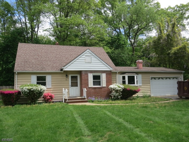 10 Margaret St, Green Brook, NJ 08812 - photo 1