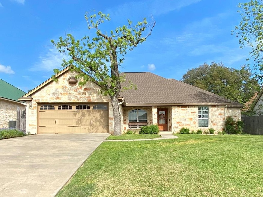 1205 Nicole Ln, Fredericksburg, TX 78624 - photo 1
