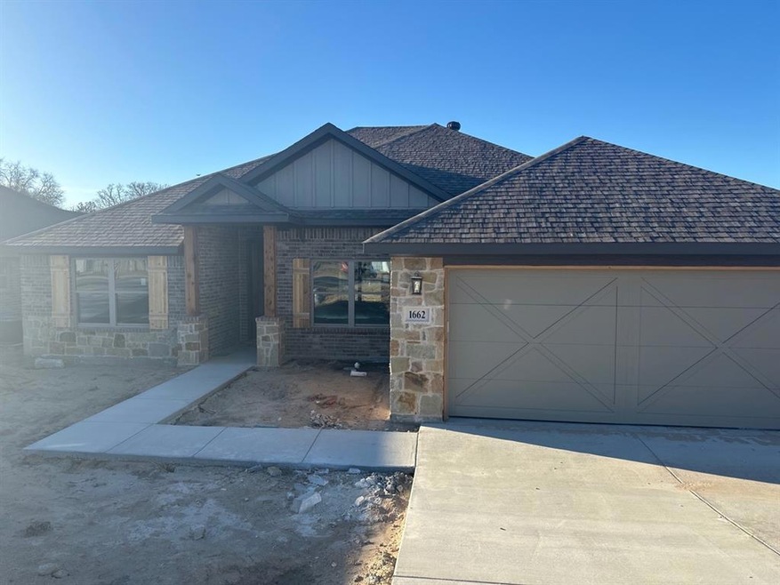 1662 Whiterock Dr, Weatherford, TX 76086 - photo 1