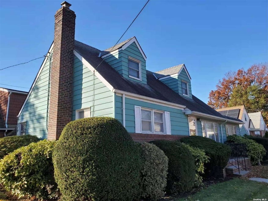 135-20 63rd Ave, Flushing, NY 11367 - photo 1