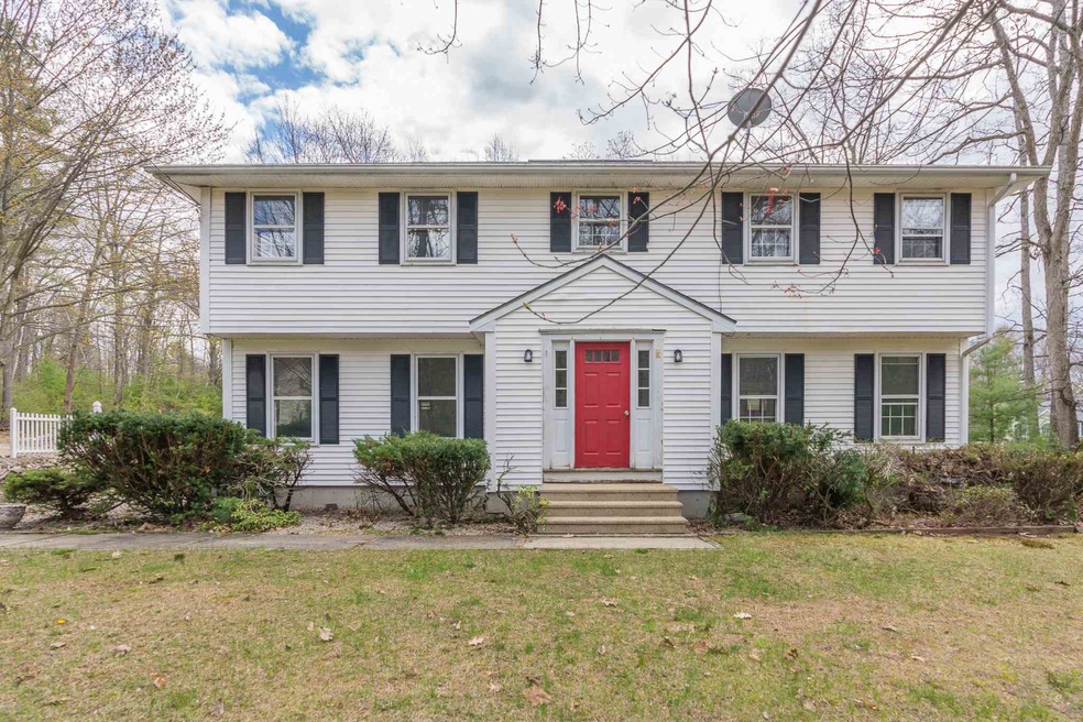 49 Farmer Rd, Hooksett, NH 03106 - photo 1