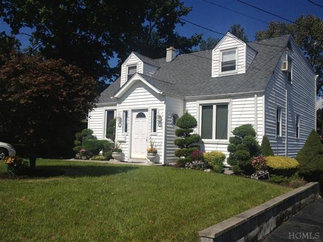 110 Young Ave, Yonkers, NY 10710 - photo 1