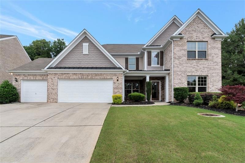 Sold $800,000 • Co-Listing Agent