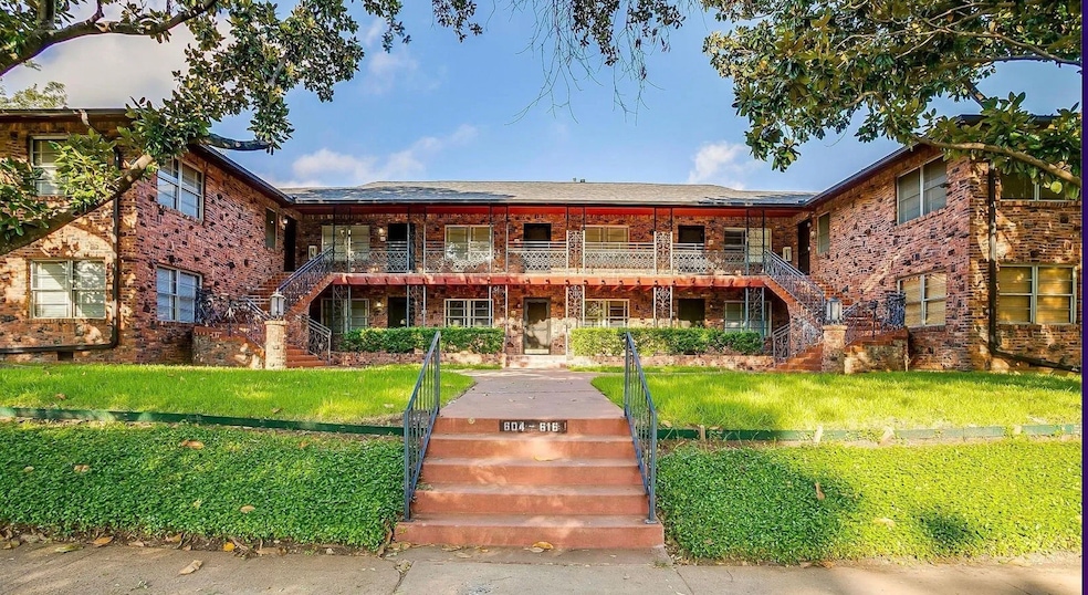 For Rent $1,350/month