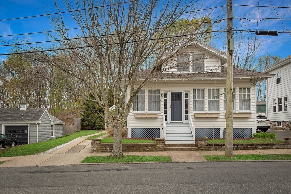 9 Pickman Rd, Salem, MA 01970 - photo 1