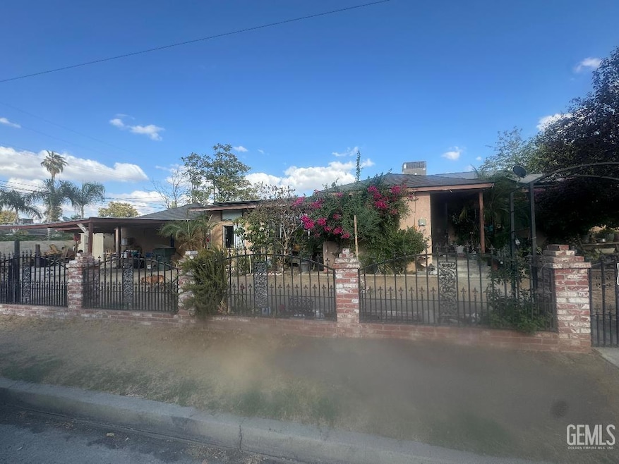 1212 S F St, Bakersfield, CA 93304 - photo 1