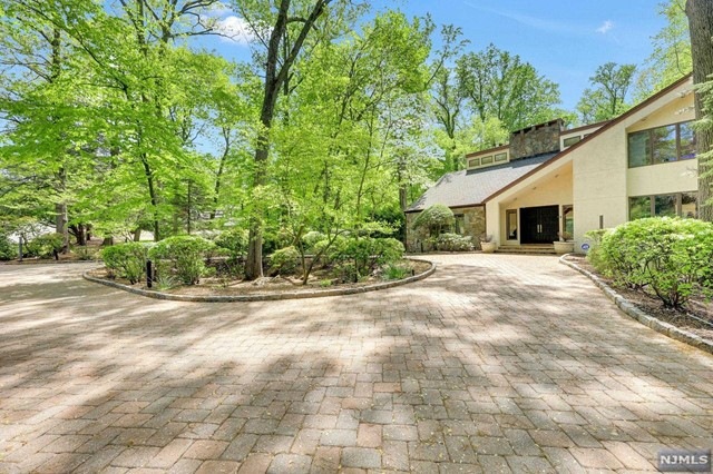 275 Truman Dr, Cresskill, NJ 07626 - photo 1