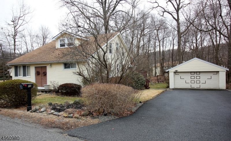 77 Maple Rd, Ringwood, NJ 07456 - photo 1